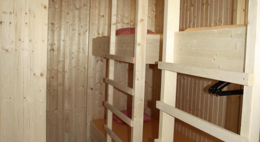 Sporti Grusch Hostel Стая снимка
