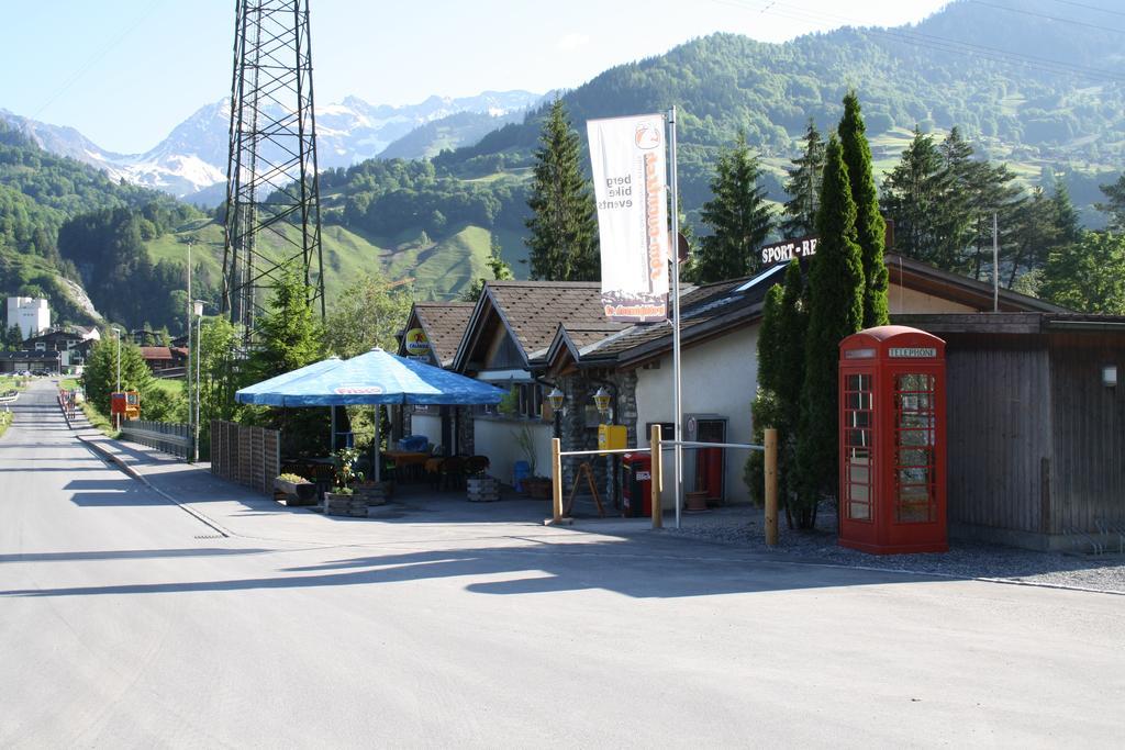 Sporti Grusch Hostel Екстериор снимка