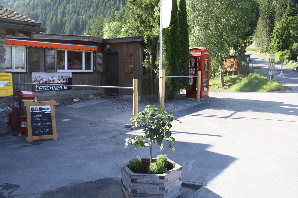 Sporti Grusch Hostel Екстериор снимка