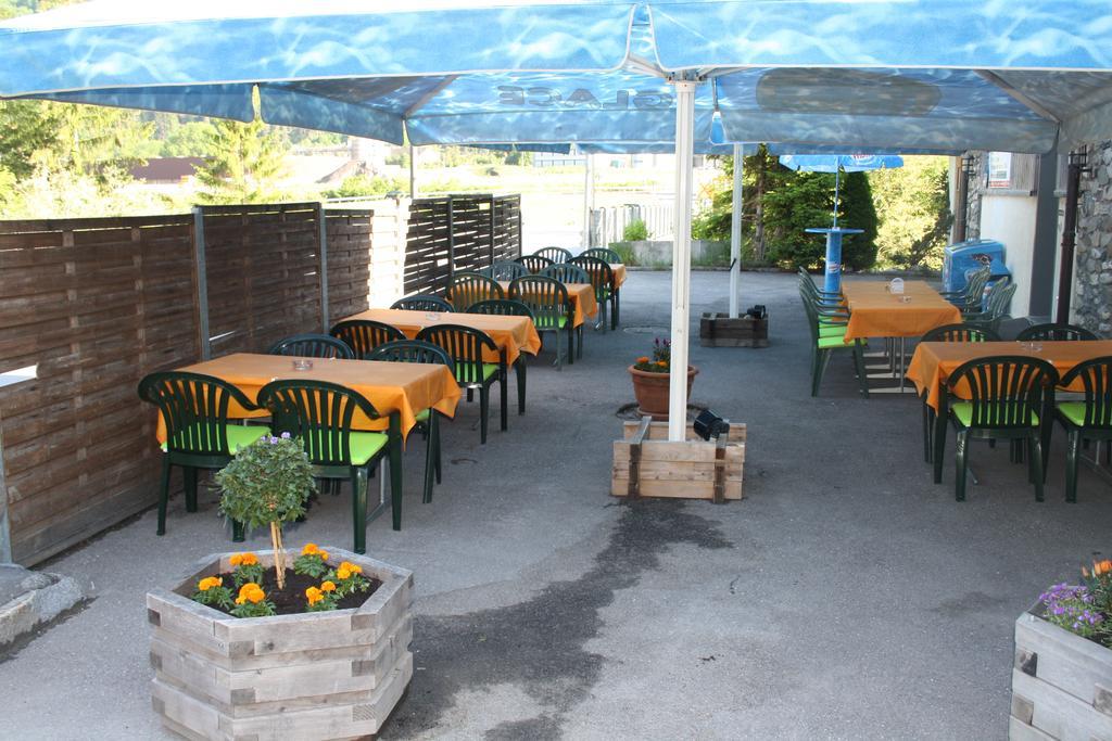 Sporti Grusch Hostel Екстериор снимка