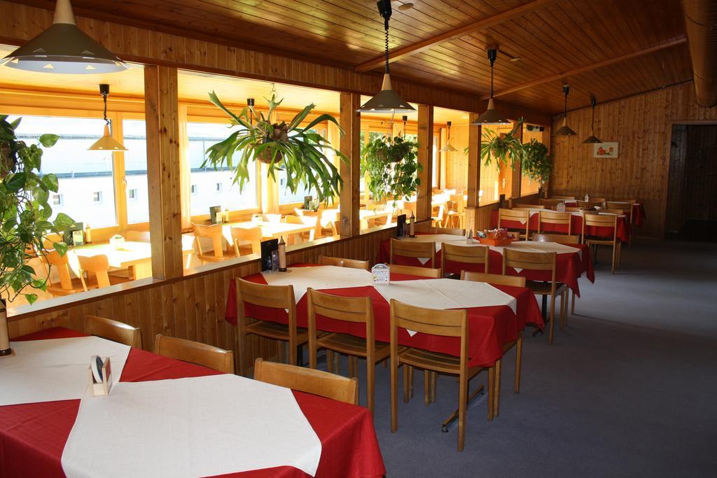 Sporti Grusch Hostel Екстериор снимка
